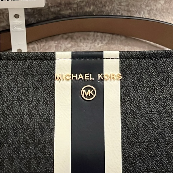 Brand New Michael Kors Center Stripe Belt Bag Zippered Fanny Pack Black & Blue - Picture 2 of 15